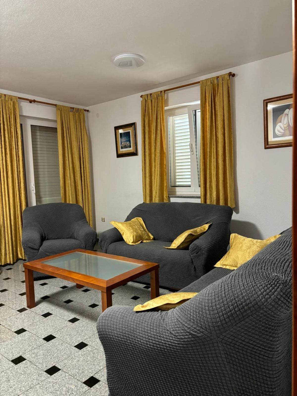 Apartments Sulekic Sveti Filip i Jakov Luaran gambar