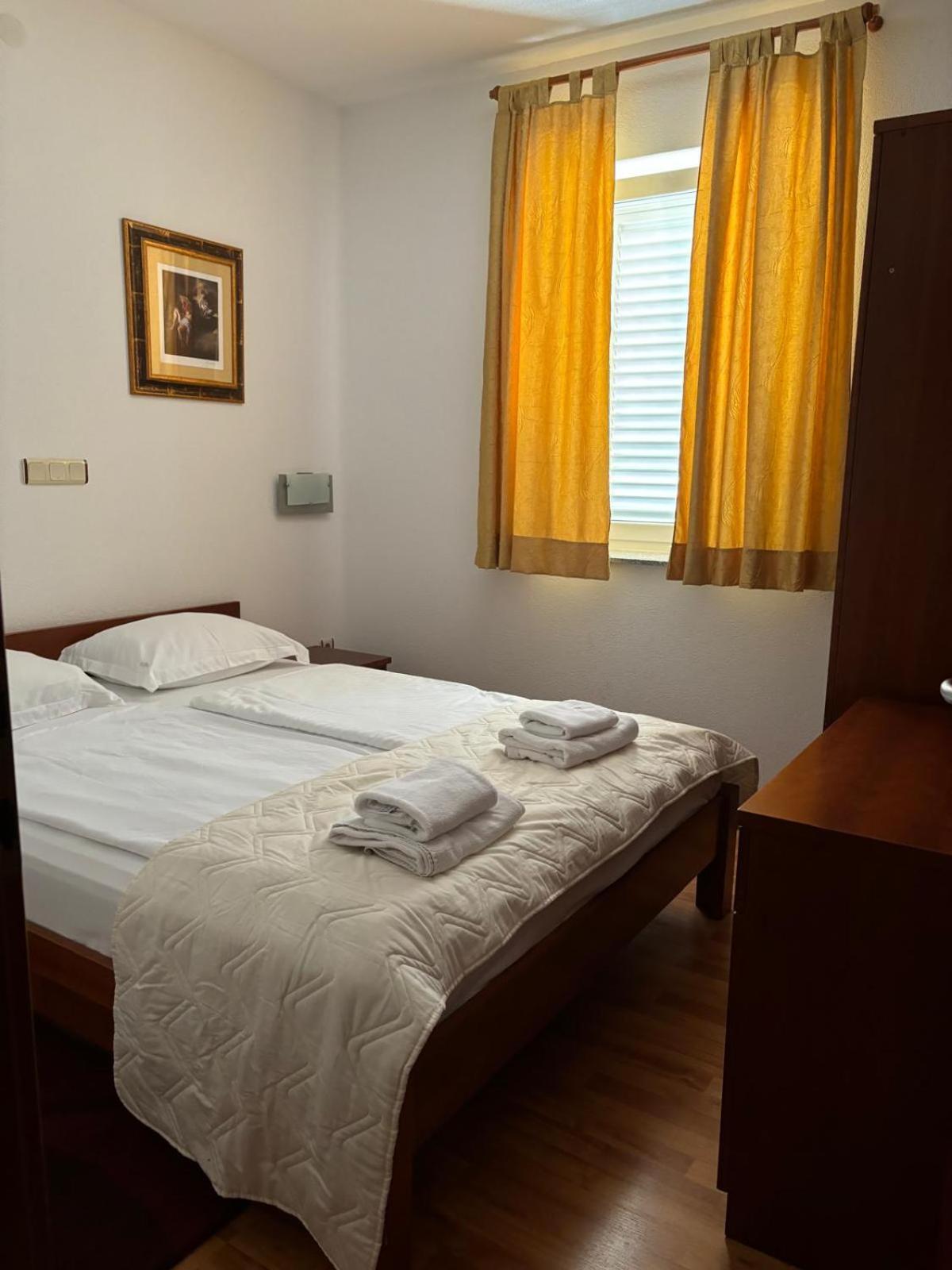 Apartments Sulekic Sveti Filip i Jakov Luaran gambar